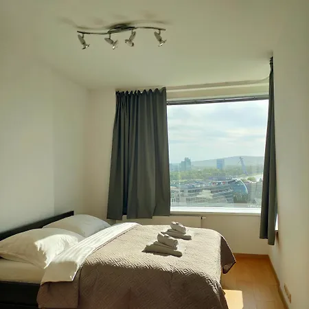 Sag Panorana 2 Castle View Free Parking Free Wi-fi Pressburg
